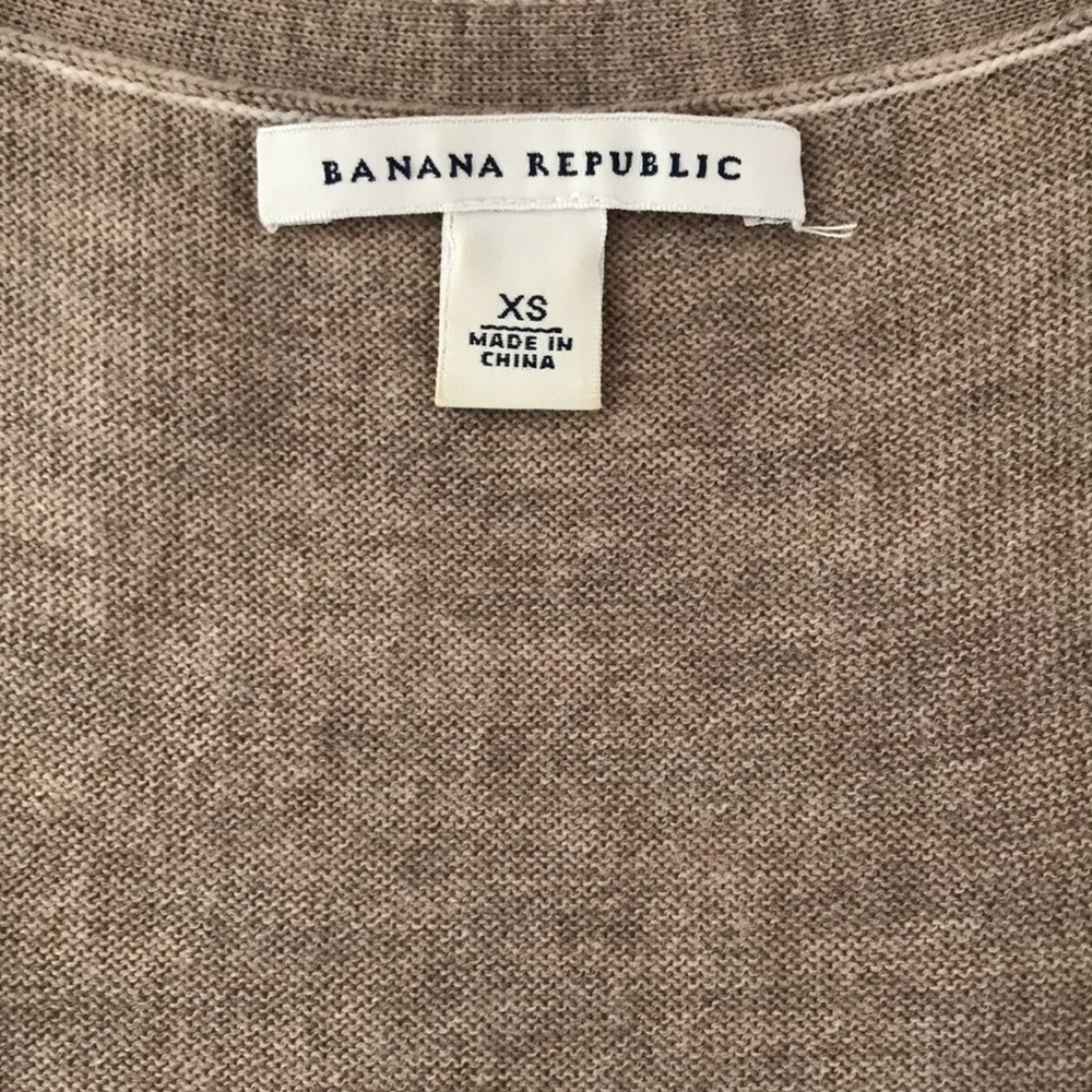Banana Republic Sweater Vest - Picture 6 of 8